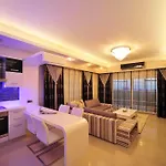 Azura Complex Ξενοδοχείο