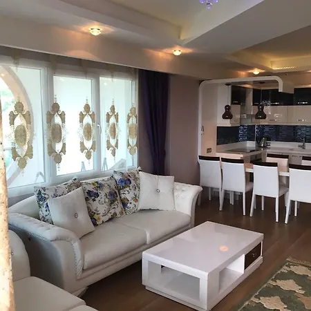 Azura Complex Hotel *