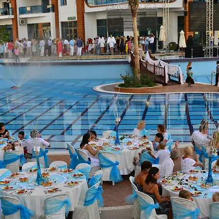 Hotel Azura Complex *