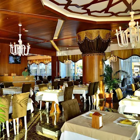 Hotel Azura Complex *