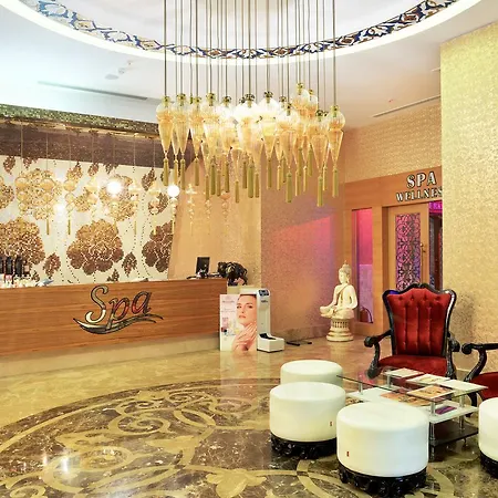 Azura Complex Hotel *