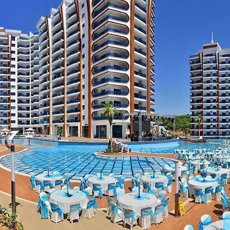 Hotell Azura Complex *