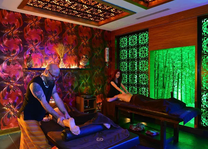 Azura Complex Махмутлар