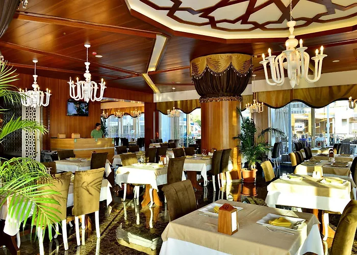 Отель Azura Complex *