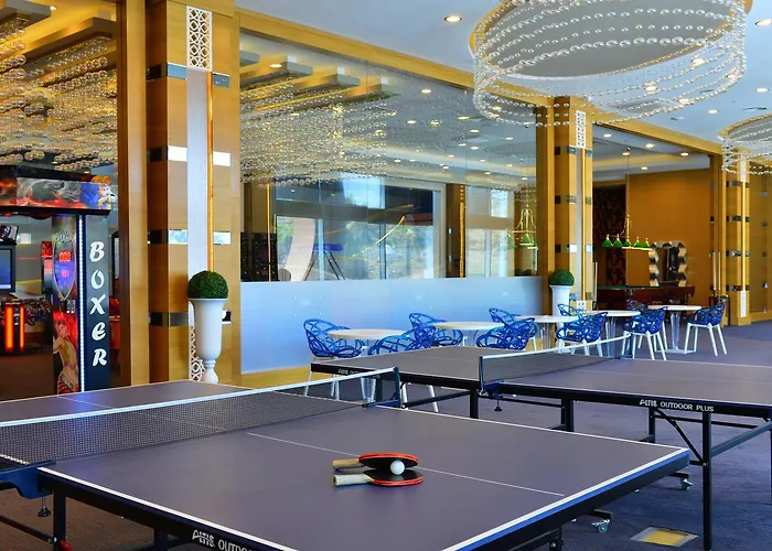 Отель Azura Complex