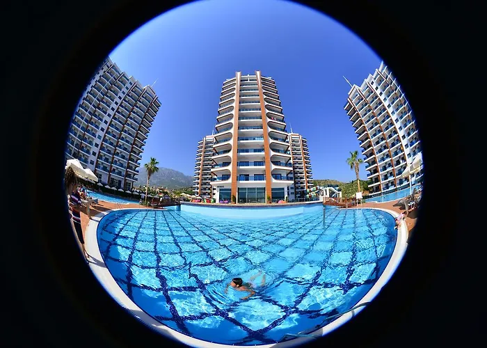 Azura Complex Махмутлар