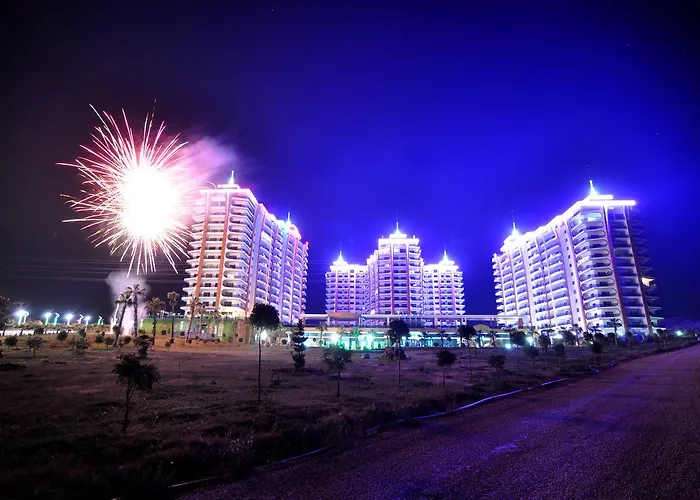 Отель Azura Complex