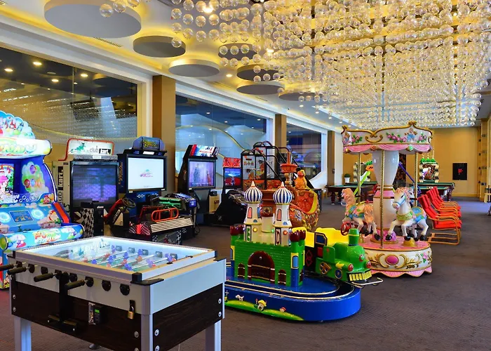 Отель Azura Complex