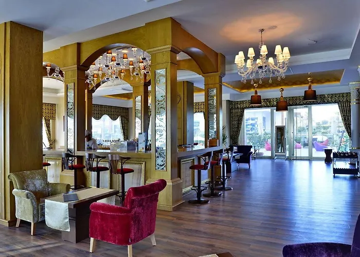 Azura Complex Отель *