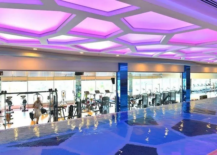 Отель Azura Complex