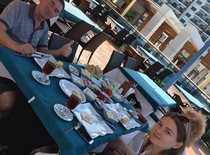 Отель Azura Complex *