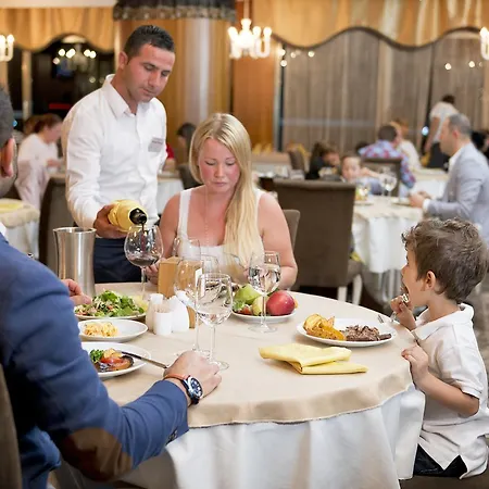 Azura Complex 酒店 马赫姆拉